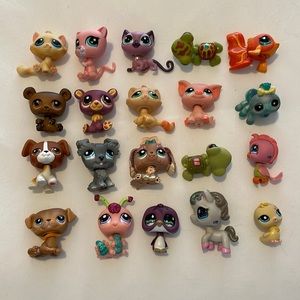 LITTLEST PET SHOP BUNDLE HOUSE INCLUDED